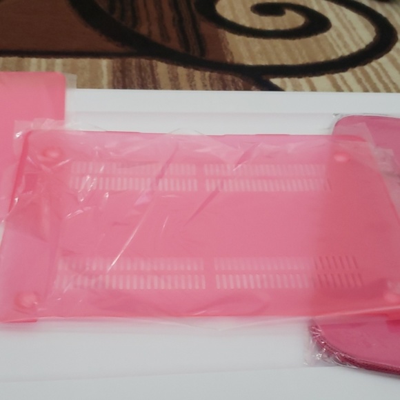 Macbook Protector - Picture 4 of 4